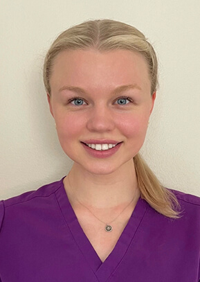 Julia orthodontic assistant