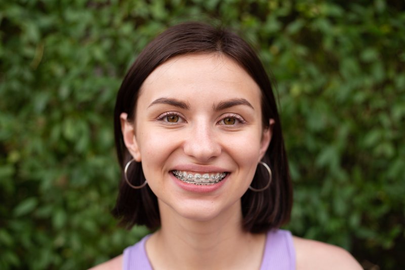 girl wearing braces